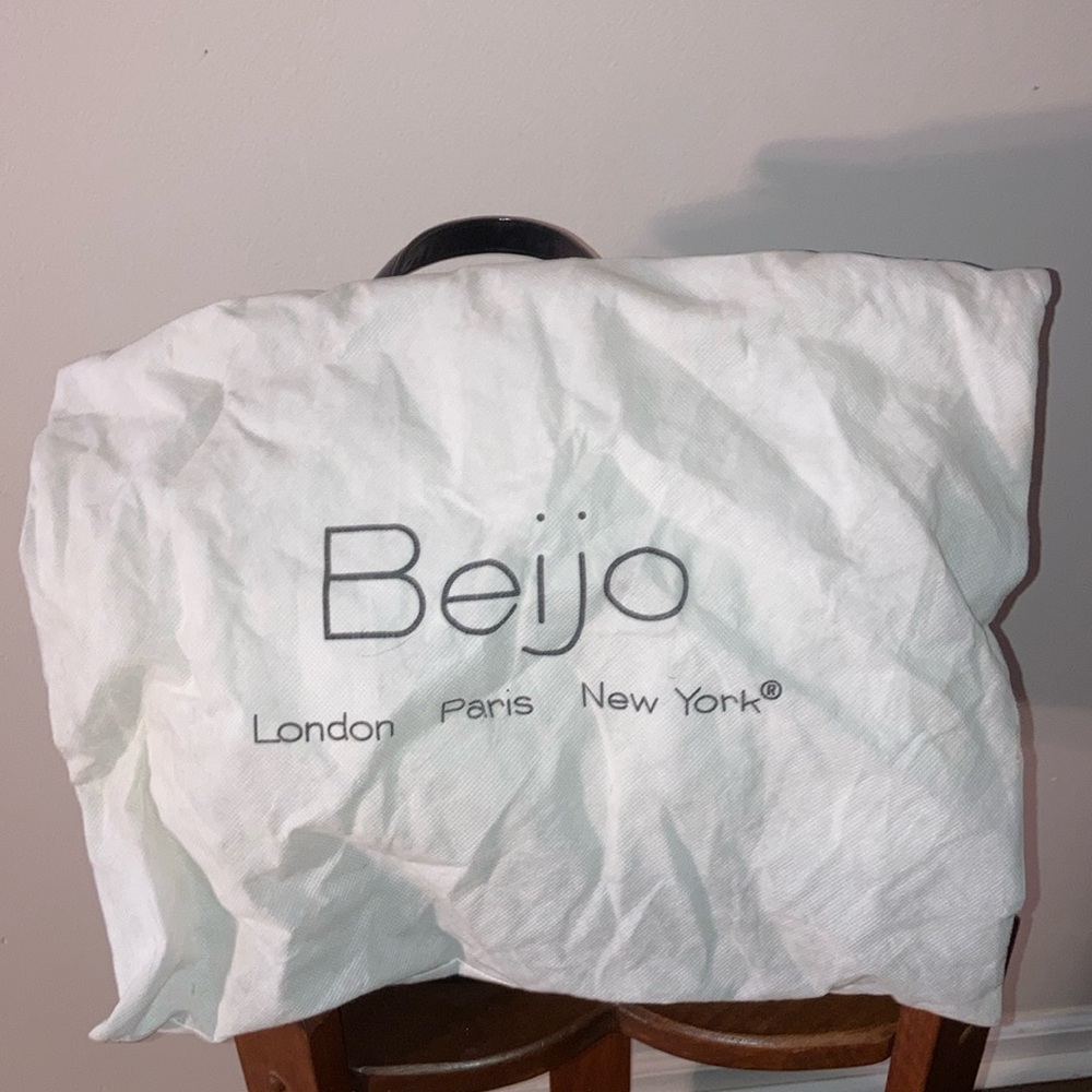 Beijo | Women’s Elegant Black Patent Leather Handbag/Shoulder Bag - Picture 13 of 15